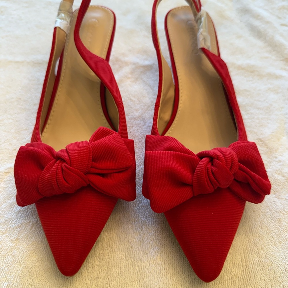 Elegant Red Bow Slingback Heels. Size 9